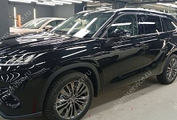 Нанесение глянцевой пленки на Toyota HighLander